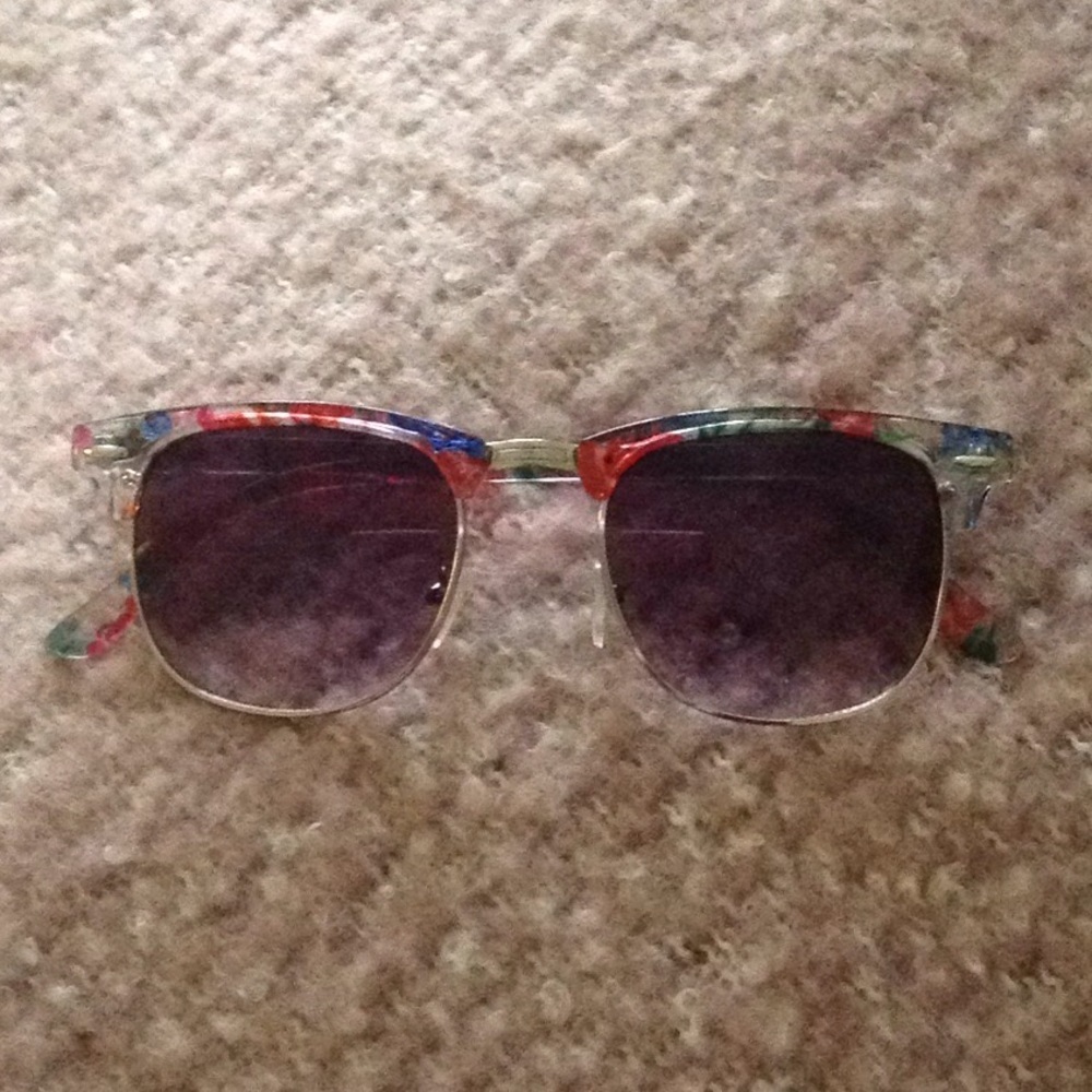 Multi-colored frame sunglasses 103